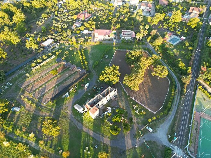 Casa con 9 locali in vendita in Via Costantinopoli, Somma Vesuviana