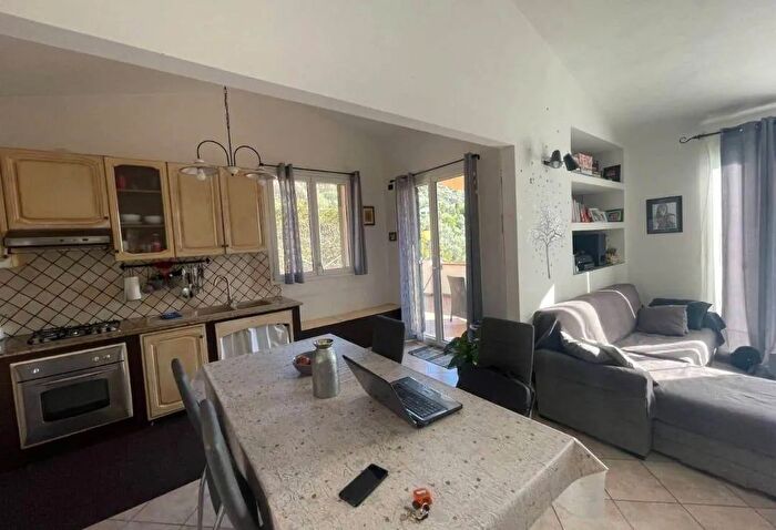 Casa con 5 locali in vendita in Via Panegai, Imperia