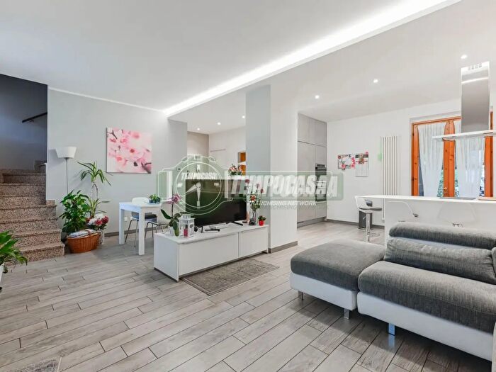 Casa quadrilocale in vendita in Via Gorizia a, Stezzano