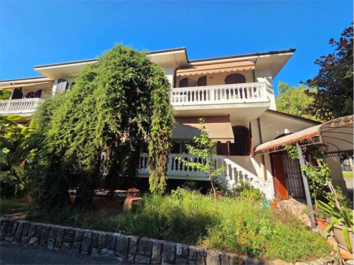 Appartamento quadrilocale in vendita in Via Cagliari, Piani di Borghetto Ospedale, Bordighera