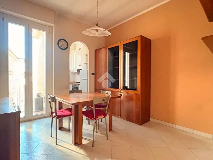 Appartamento quadrilocale in vendita in Via Rossini, Asti