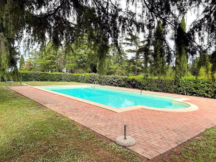 Appartamento trilocale in vendita in Montaione