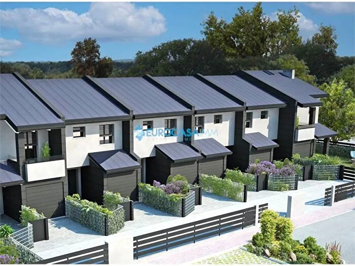 Casa quadrilocale in vendita in Via Budrione Migliarina Parte Est Carpi Mo, Carpi