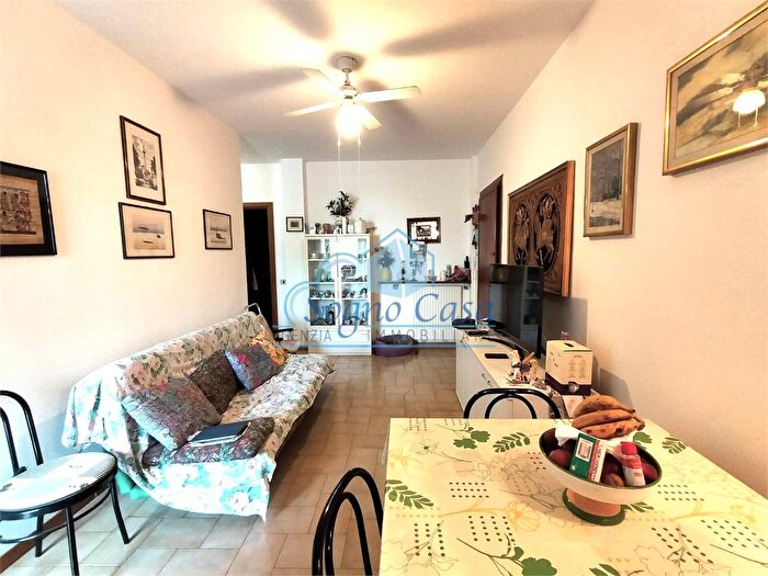 Appartamento quadrilocale in vendita in Luni