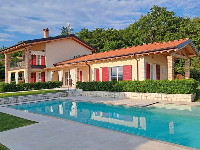 Appartamento con 5 locali in affitto in Via Pertica, Costermano sul Garda