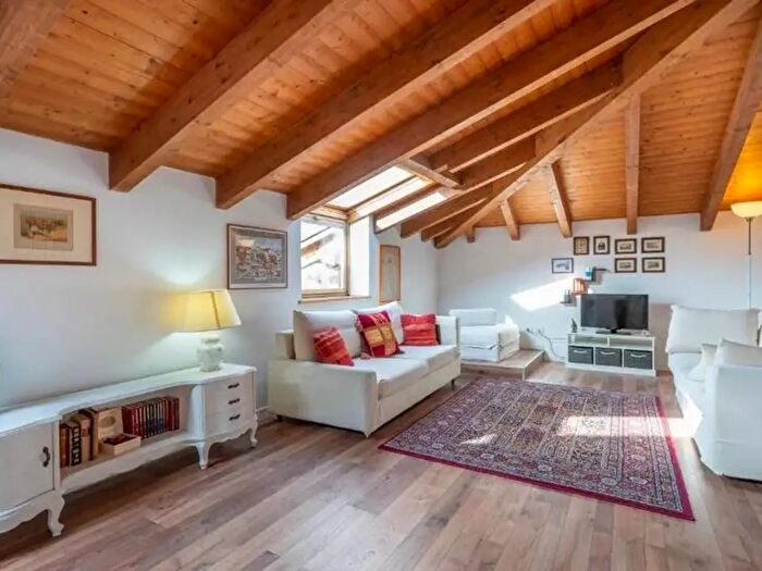 Appartamento trilocale in vendita in Via Solferino, Milano