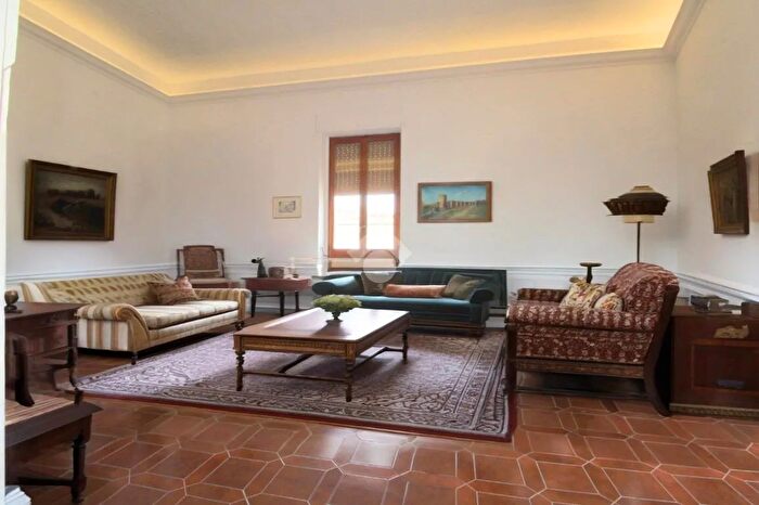 Appartamento trilocale in vendita in Via Giovanni Bovio, Lucera