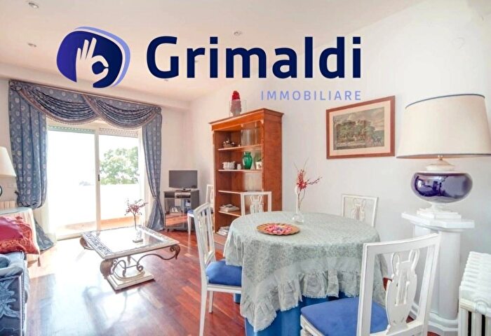 Appartamento trilocale in vendita in Via Privata del Parco Comola Ricci, Napoli
