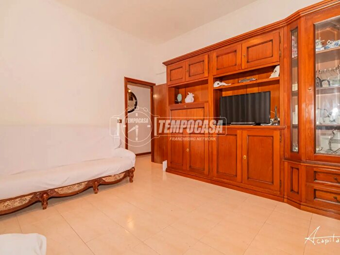 Appartamento trilocale in vendita in Via Feltre, Modena