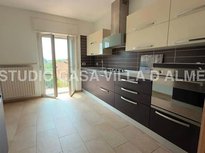 Appartamento trilocale in vendita in Via Maresana, Ponteranica
