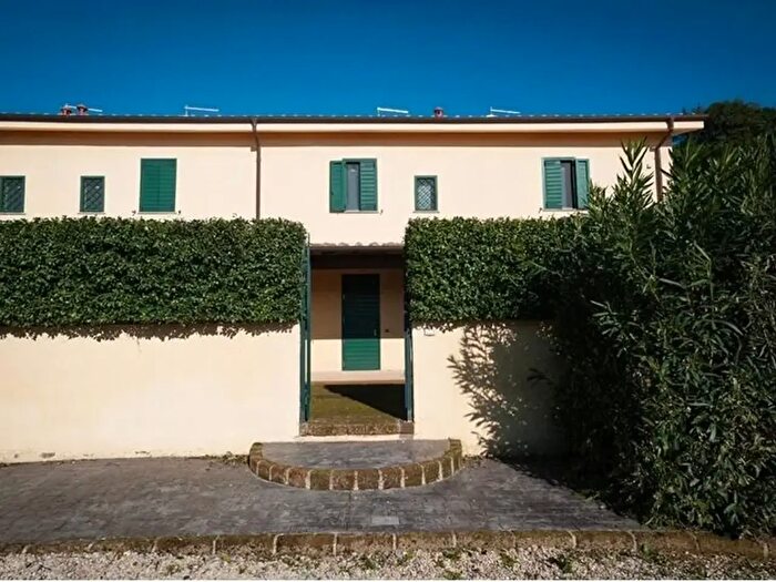 Appartamento trilocale in affitto in Via Chivasso, Roma