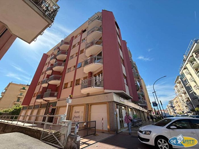 Appartamento bilocale in affitto in Via Aurelia, Centro, Loano
