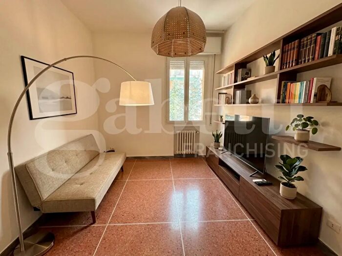 Appartamento quadrilocale in vendita in Via Zoccoli, Bologna