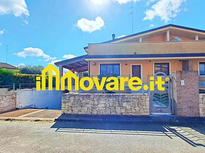 Casa con 6 locali in vendita in Prolungamento Via Toscanini Seconda Parallela, Gioia Del Colle