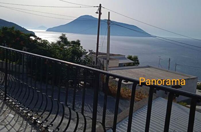 Casa con 6 locali in vendita in Località Acquacalda, Lipari