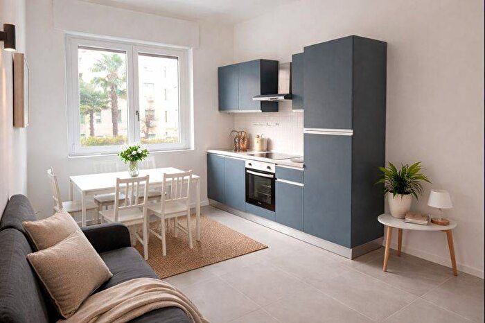 Appartamento trilocale in affitto in Via Baldassare Longhena, Corvetto, Milano