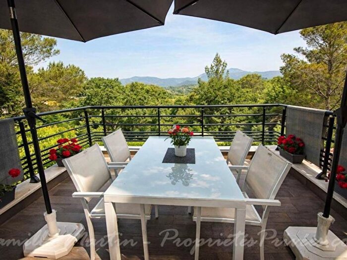 Casa quadrilocale in vendita in SaintRaphaël