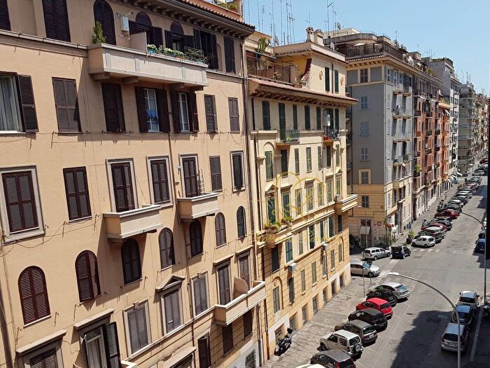 Appartamento bilocale in affitto in Via Eurialo, Furio Camillo, Roma