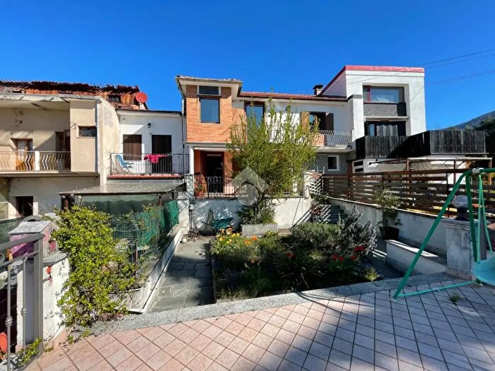 Casa quadrilocale in vendita in Borgata Cordonatto, Villar Dora