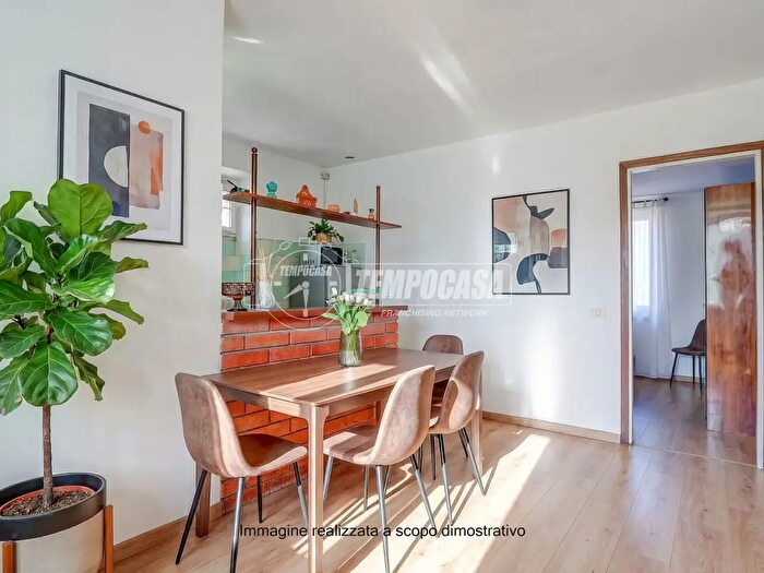 Appartamento bilocale in vendita in Via Giorgio Pellini, Cadegliano Viconago