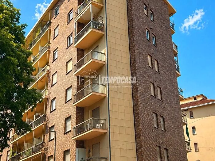 Appartamento trilocale in vendita in Via Valentino Carrera, Torino