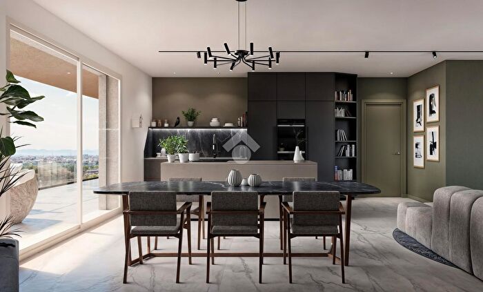 Appartamento quadrilocale in vendita in Desenzano Del Garda