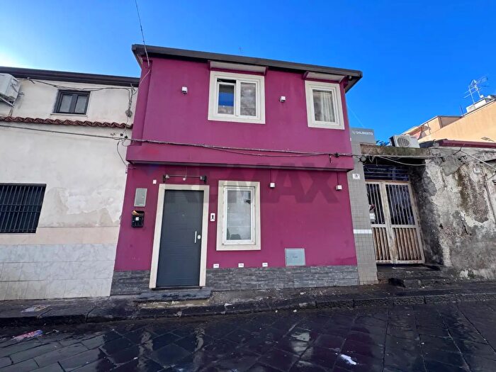 Casa bilocale in affitto in Via delle Calcare, Catania