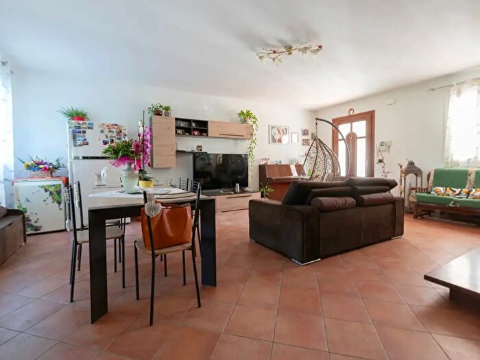 Casa con 9 locali in vendita in Via Malombra, Mogliano Veneto
