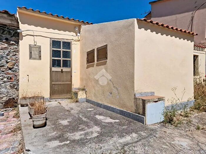 Appartamento trilocale in vendita in Via Lu Muntiggiu, Badesi