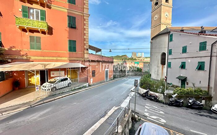 Appartamento bilocale in vendita in Via Andrea del Sarto, Genova