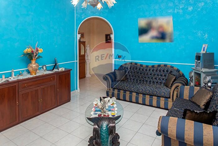 Appartamento trilocale in vendita in Via Sardegna, Misterbianco