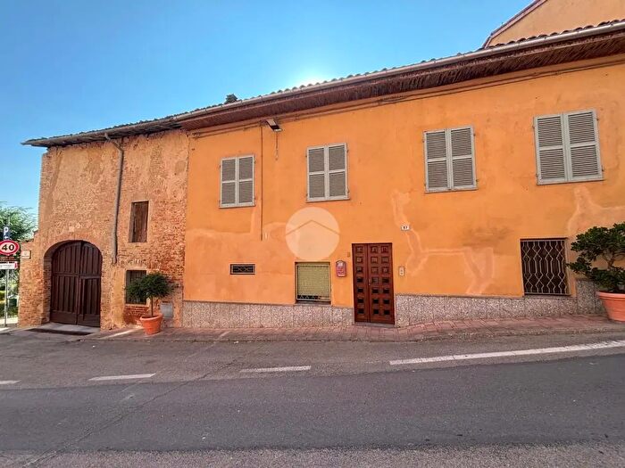 Casa con 9 locali in vendita in Via Garibaldi, Grana Monferrato
