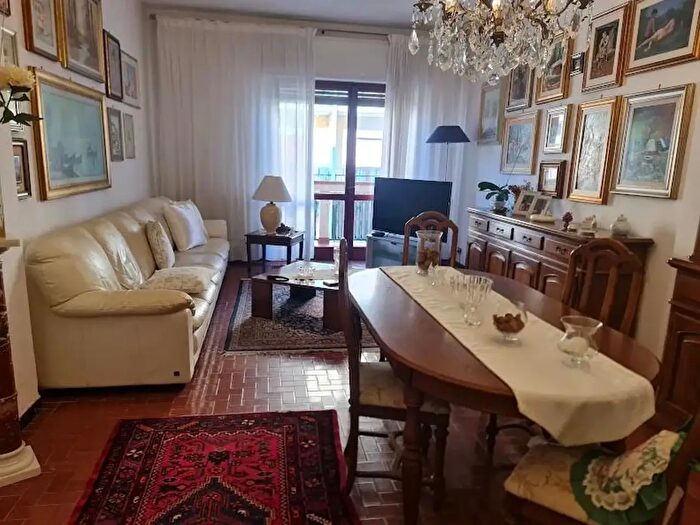 Appartamento quadrilocale in vendita in Carrara