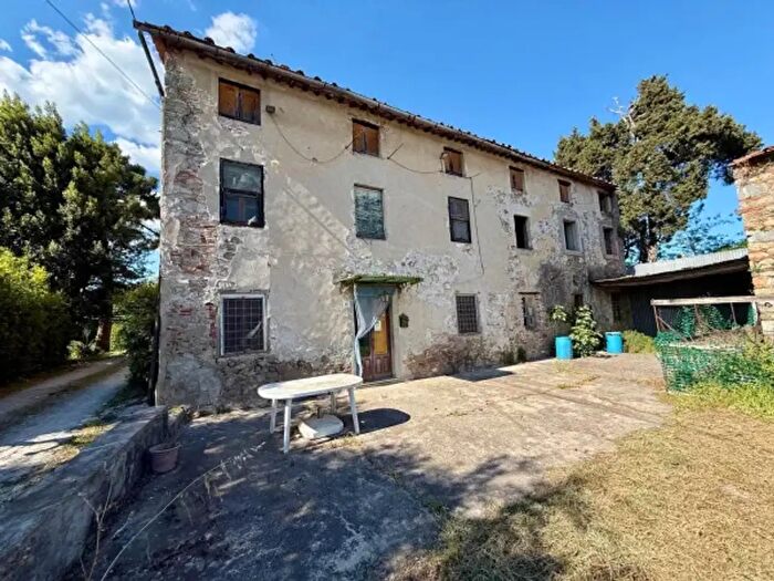 Casa con 6 locali in vendita in Via per SantAndrea, Capannori