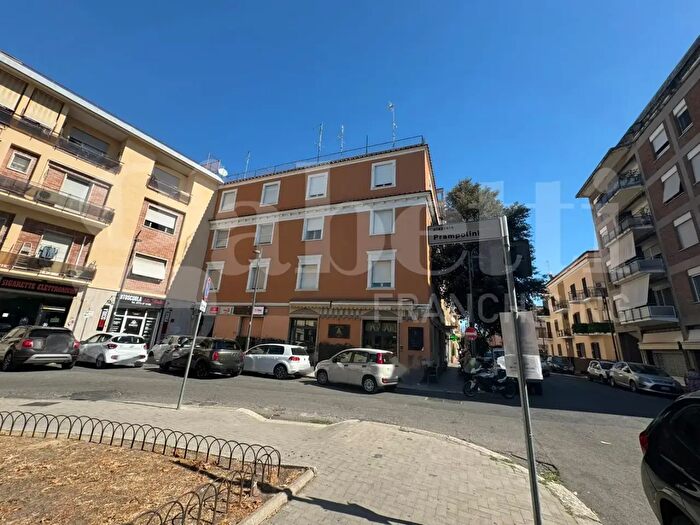 Appartamento trilocale in vendita in Via Duca del Mare, Latina