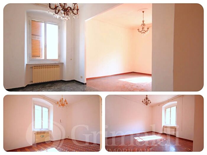 Appartamento con 5 locali in vendita in Via Canepari, Genova
