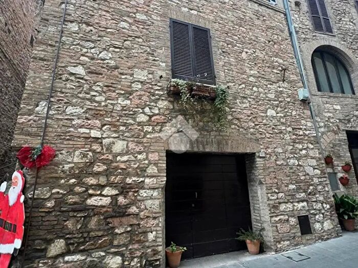 Casa con 6 locali in vendita in Via Giulia, Spello