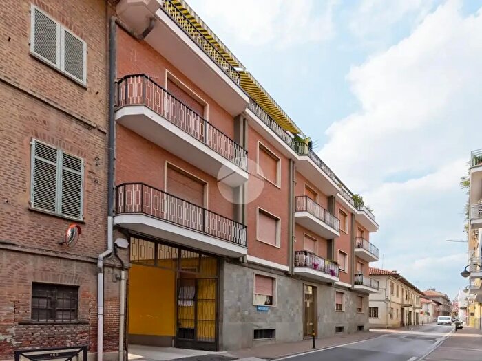 Appartamento trilocale in vendita in Via Umberto I, Bra