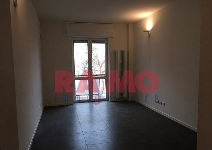 Appartamento trilocale in affitto in Via Giuseppe Antonio Borgese, Cenisio, Milano