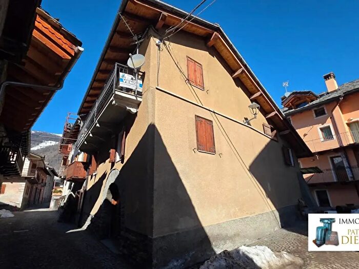 Casa con 6 locali in vendita in Etroubles