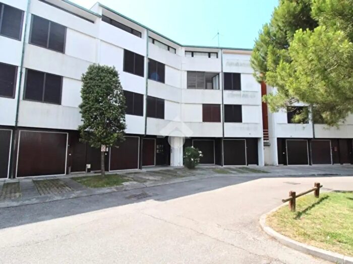 Appartamento trilocale in vendita in Isola Punta Faro, Lignano Sabbiadoro