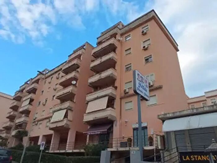 Appartamento quadrilocale in vendita in Viale Giostra, Messina