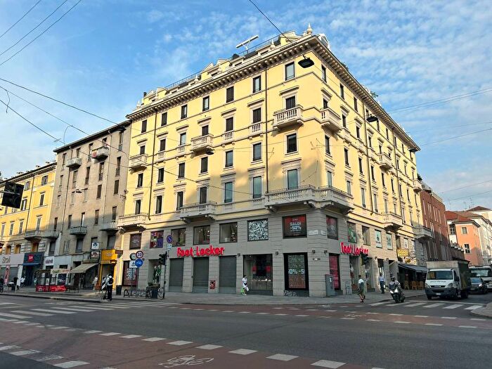 Appartamento trilocale in affitto in Via San Gregorio, Buenos Aires, Milano