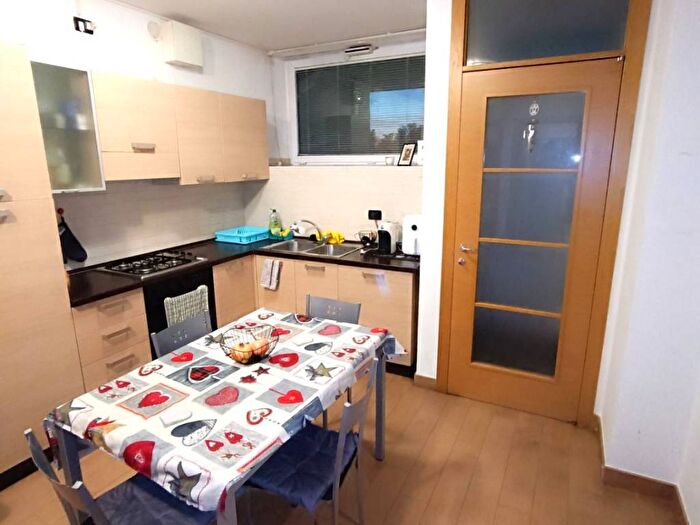 Appartamento trilocale in affitto in Via Angeli, Centro, Adria