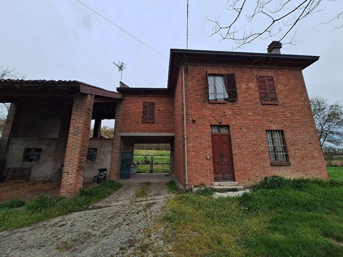 Casa con 5 locali in affitto in Strada di Mortizza, Gerbido Mortizza, Piacenza