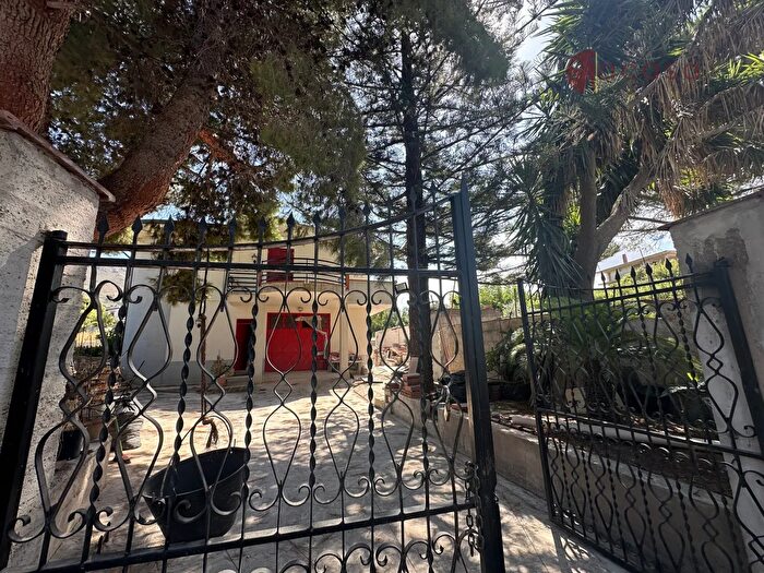 Casa con 5 locali in vendita in Via Giovanni Capitò, Palermo