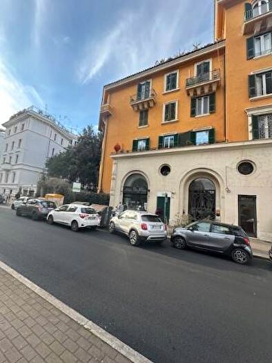 Appartamento con 6 locali in affitto in Corso Trieste, Trieste Coppedè, Roma