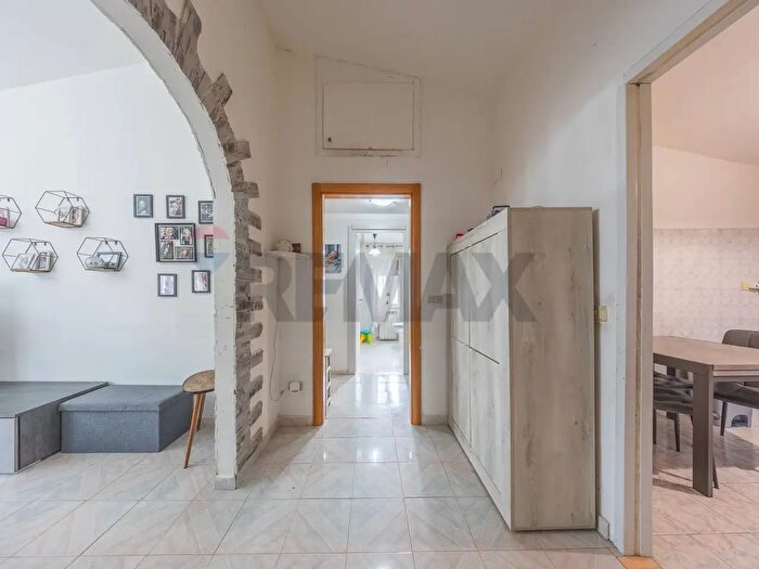 Appartamento con 5 locali in vendita in Via Ettore Scandale, Roma