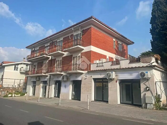 Appartamento bilocale in vendita in Via del Sassone, Marino