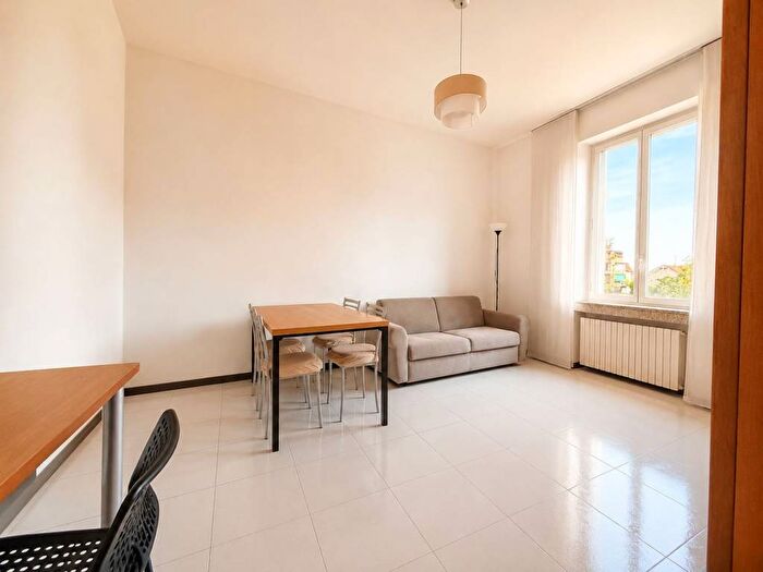 Appartamento bilocale in affitto in Viale Corsica, Argonne Corsica, Milano